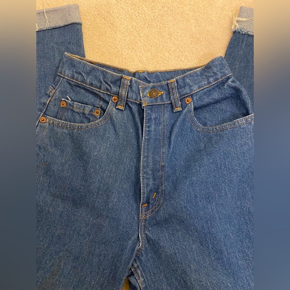 Hand Painted Denim Levi’s - Picture 6 of 8